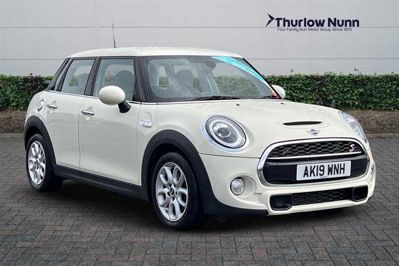 Used MINI Hatch 2019 for sale - 76204187: Photo 1