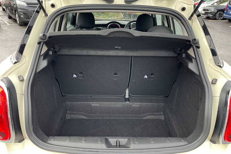 Used MINI Hatch 2019 for sale - 76204187: Photo 24