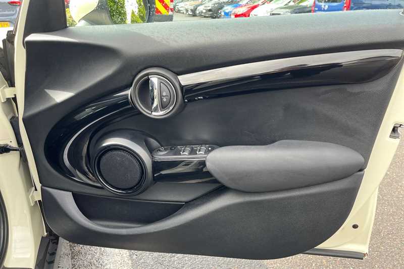 Used MINI Hatch 2019 for sale - 76204187: Photo 42