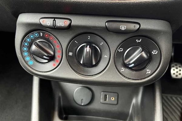 Used Vauxhall Corsa 2015 for sale - 76204283: Photo 15