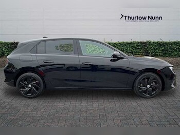 Used Vauxhall Astra 2023 for sale - 76272679: Photo 2