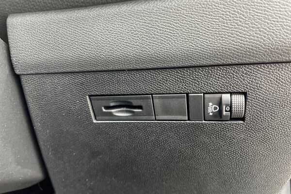 Used Vauxhall Astra 2023 for sale - 76272679: Photo 52