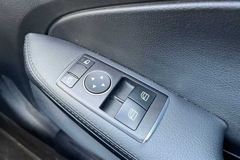 Used Mercedes-Benz SLC 2018 for sale - 77471468: Photo 16