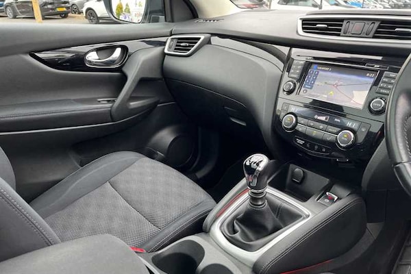 Used Nissan Qashqai 2017 for sale - 76204235: Photo 14