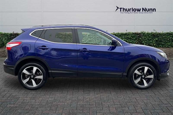 Used Nissan Qashqai 2017 for sale - 76204235: Photo 2