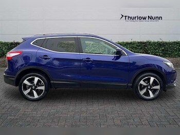 Used Nissan Qashqai 2017 for sale - 76204235: Photo 2