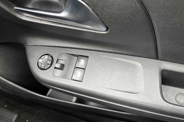 Used Vauxhall Corsa 2019 for sale - 76204402: Photo 16