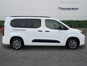Used Vauxhall Combo Life Electric 2025 for sale - 76261942: Photo 2