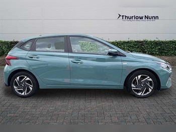Used Hyundai i20 2023 for sale - 76204408: Photo