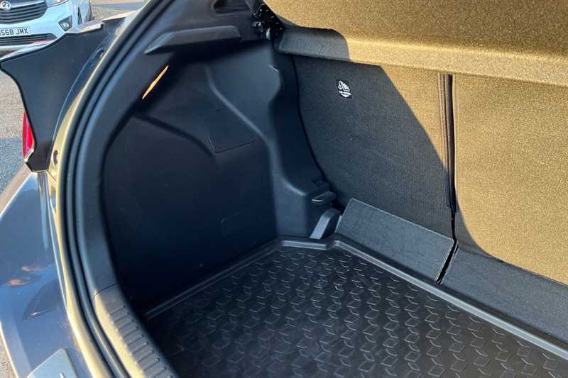 Used Toyota Yaris 2021 for sale - 77146715: Photo 37