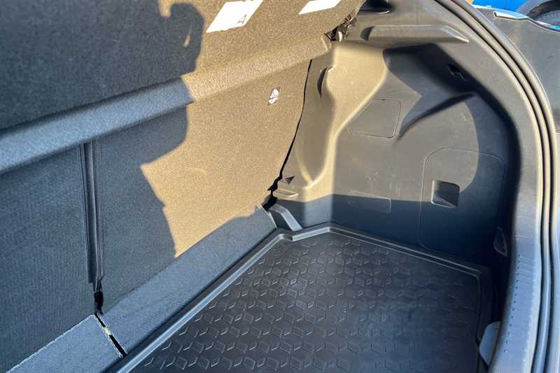 Used Toyota Yaris 2021 for sale - 77146715: Photo 38