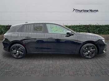 Used Vauxhall Astra 2024 for sale - 76261912: Photo 2