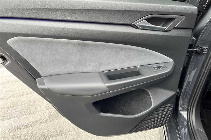 Used Volkswagen Golf 2020 for sale - 76420552: Photo 30