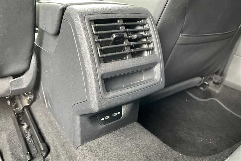 Used Volkswagen Golf 2020 for sale - 76420552: Photo 32