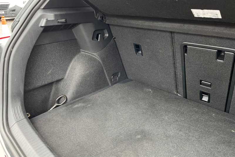 Used Volkswagen Golf 2020 for sale - 76420552: Photo 39