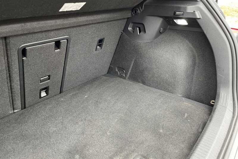 Used Volkswagen Golf 2020 for sale - 76420552: Photo 40