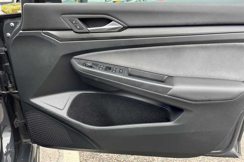 Used Volkswagen Golf 2020 for sale - 76420552: Photo 45