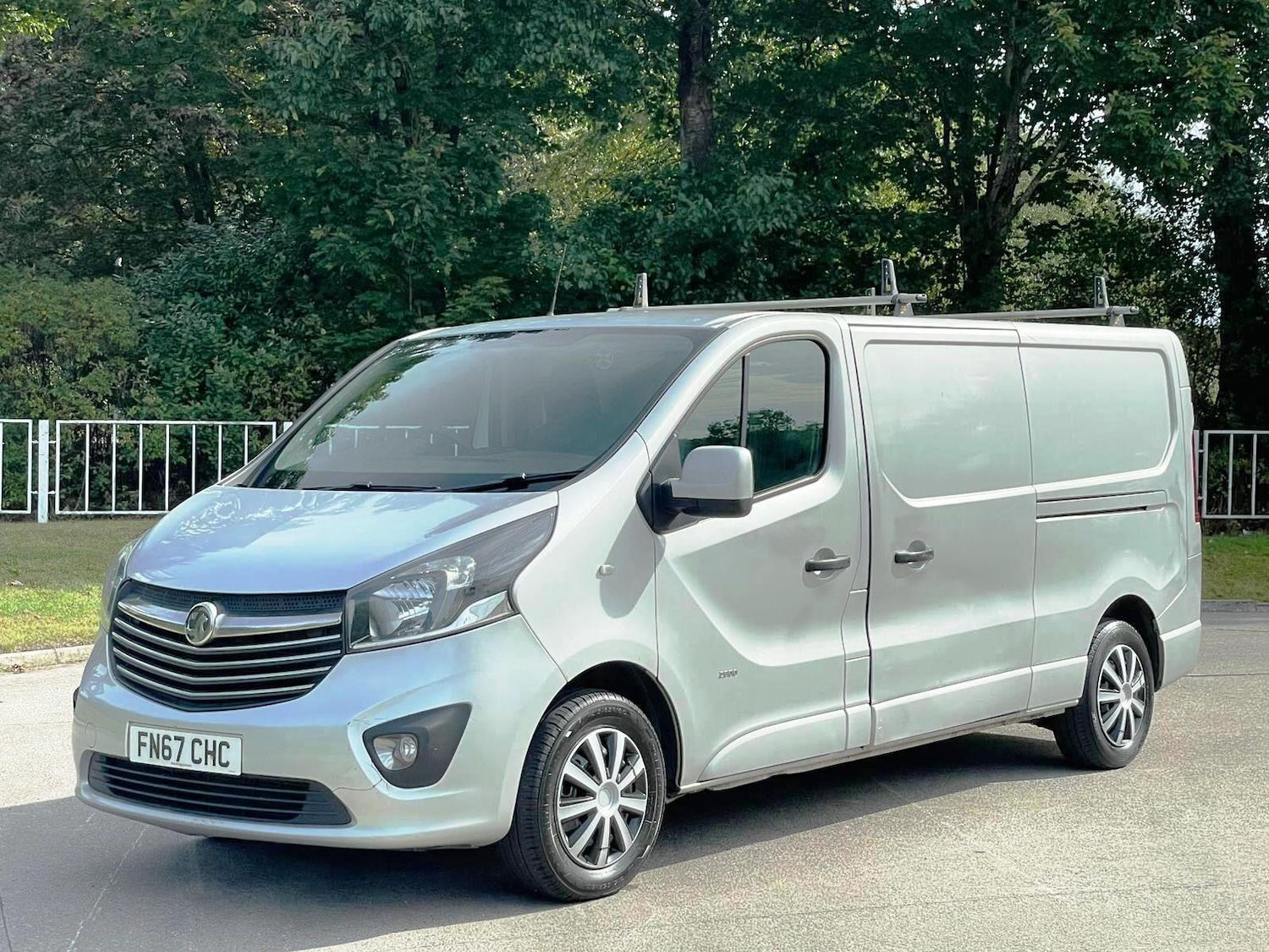 Used Vauxhall Vivaro 2017 for sale - 77386779: Photo 5