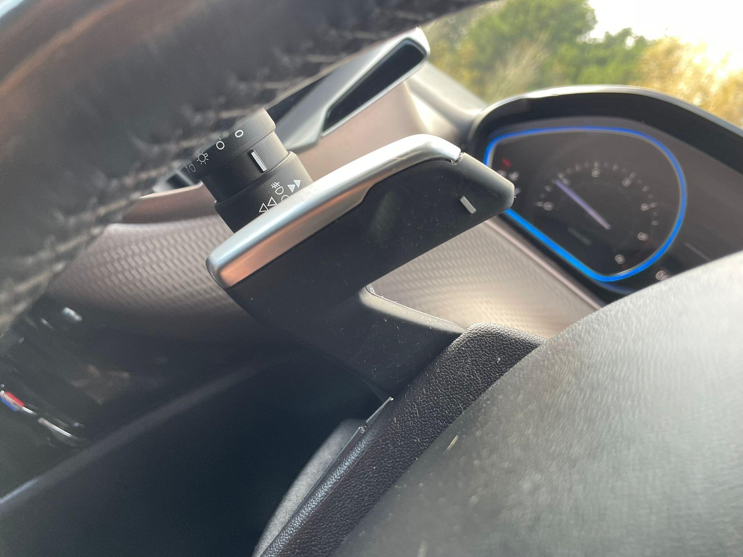 Used Peugeot 2008 2014 for sale - 77386330: Photo 12