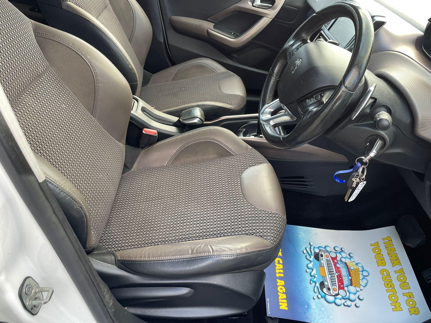 Used Peugeot 2008 2014 for sale - 77386330: Photo 14