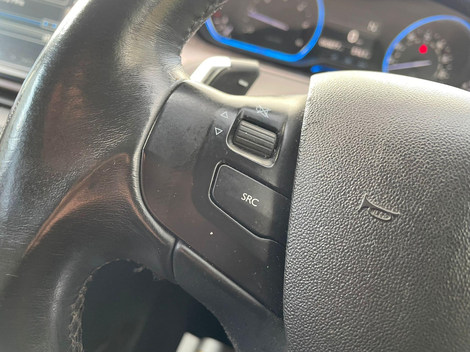 Used Peugeot 2008 2014 for sale - 77386330: Photo 19