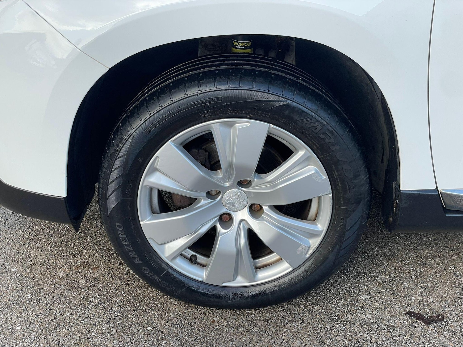 Used Peugeot 2008 2014 for sale - 77386330: Photo 30