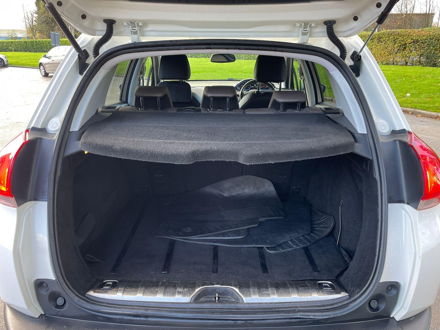 Used Peugeot 2008 2014 for sale - 77386330: Photo 36