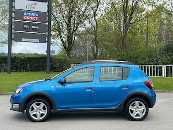 Used Dacia Sandero Stepway 2015 for sale - 78417237: Photo