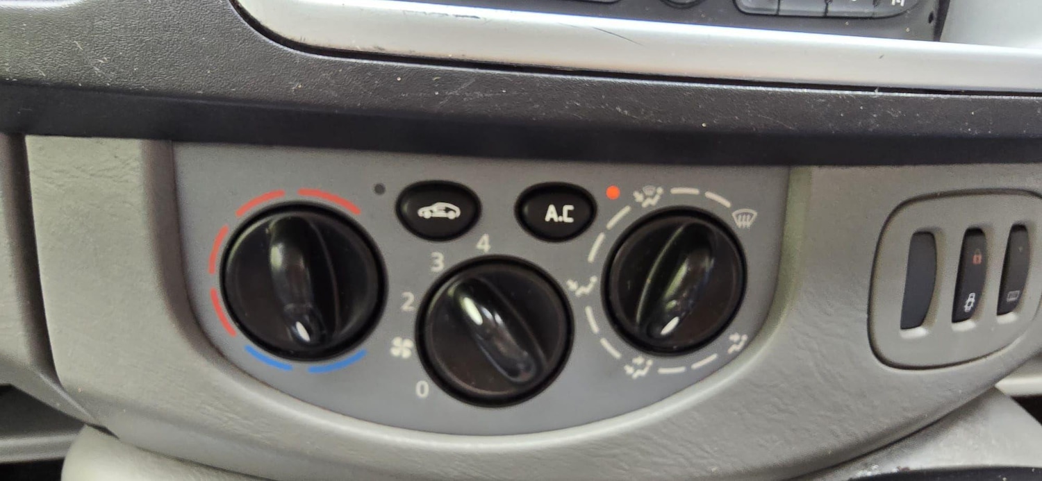 Used Renault Trafic 2011 for sale - 77387194: Photo 35