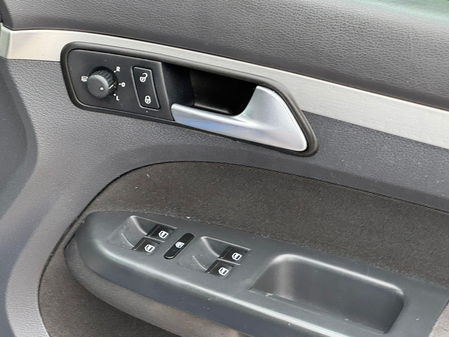 Used Volkswagen Touran for sale - 78007713: Photo 24