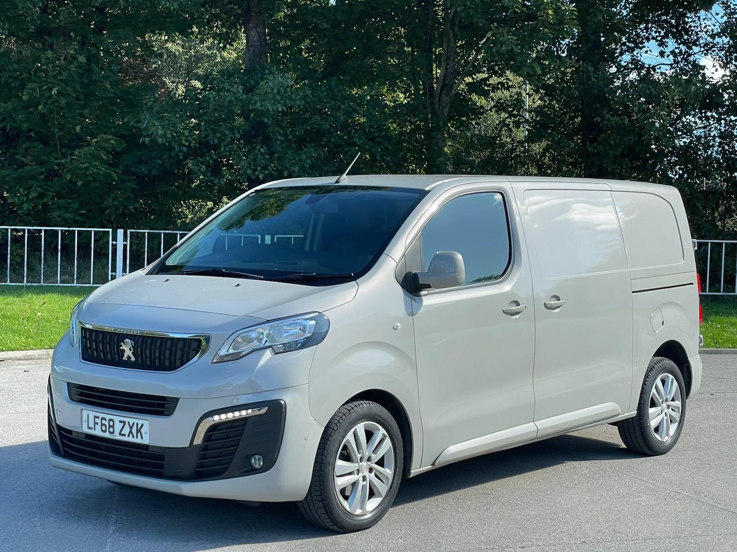 Used Peugeot Expert 2018 for sale - 77386740: Photo 3