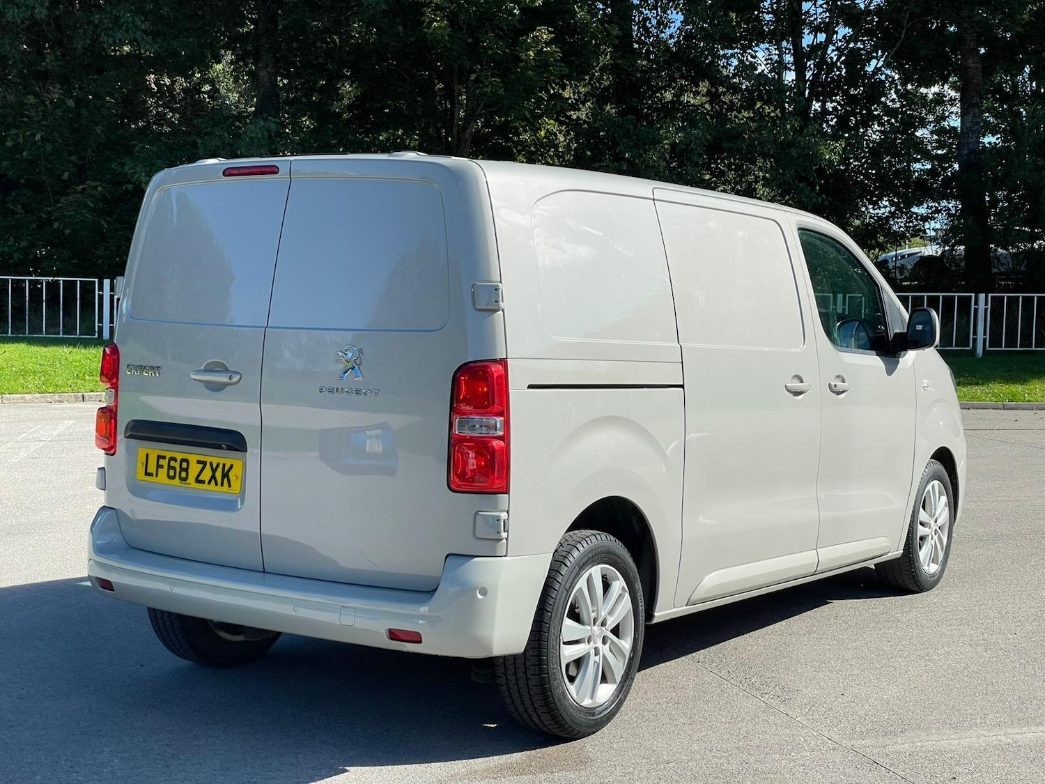 Used Peugeot Expert 2018 for sale - 77386740: Photo 7