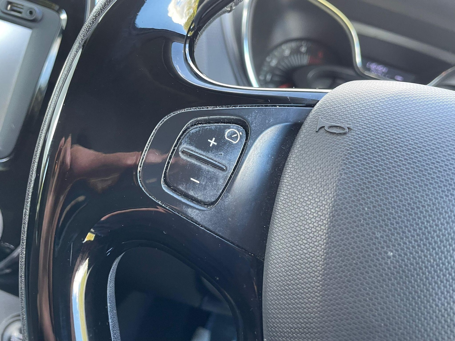 Used Renault Captur 2016 for sale - 77387202: Photo 37