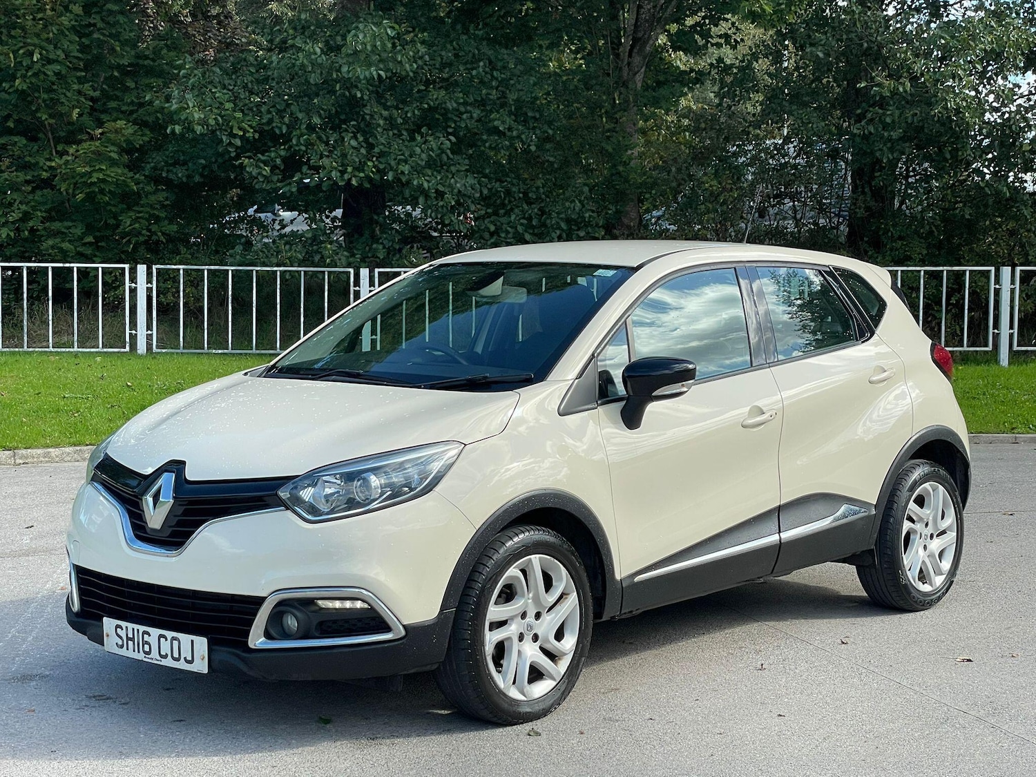 Used Renault Captur 2016 for sale - 77387202: Photo 4