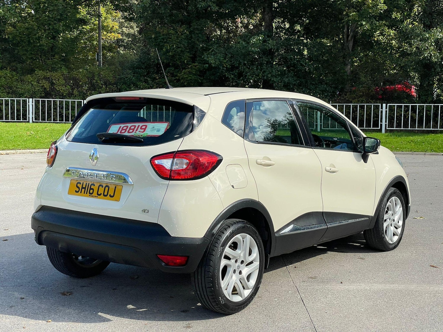 Used Renault Captur 2016 for sale - 77387202: Photo 8