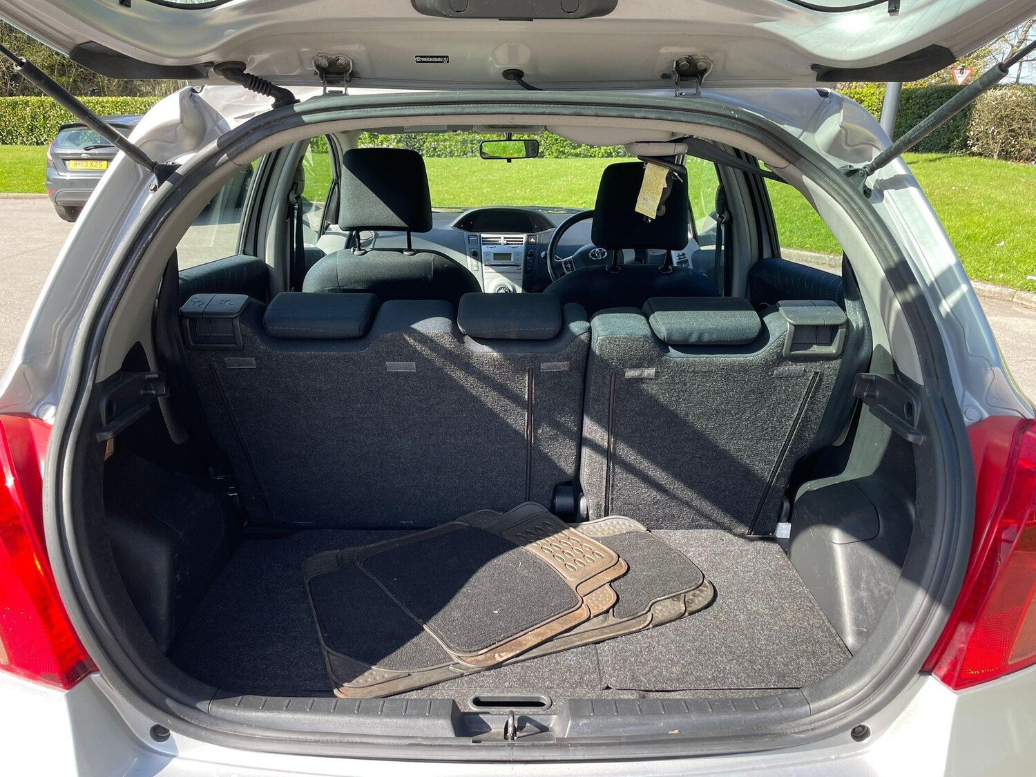 Used Toyota Yaris 2006 for sale - 78156597: Photo 13