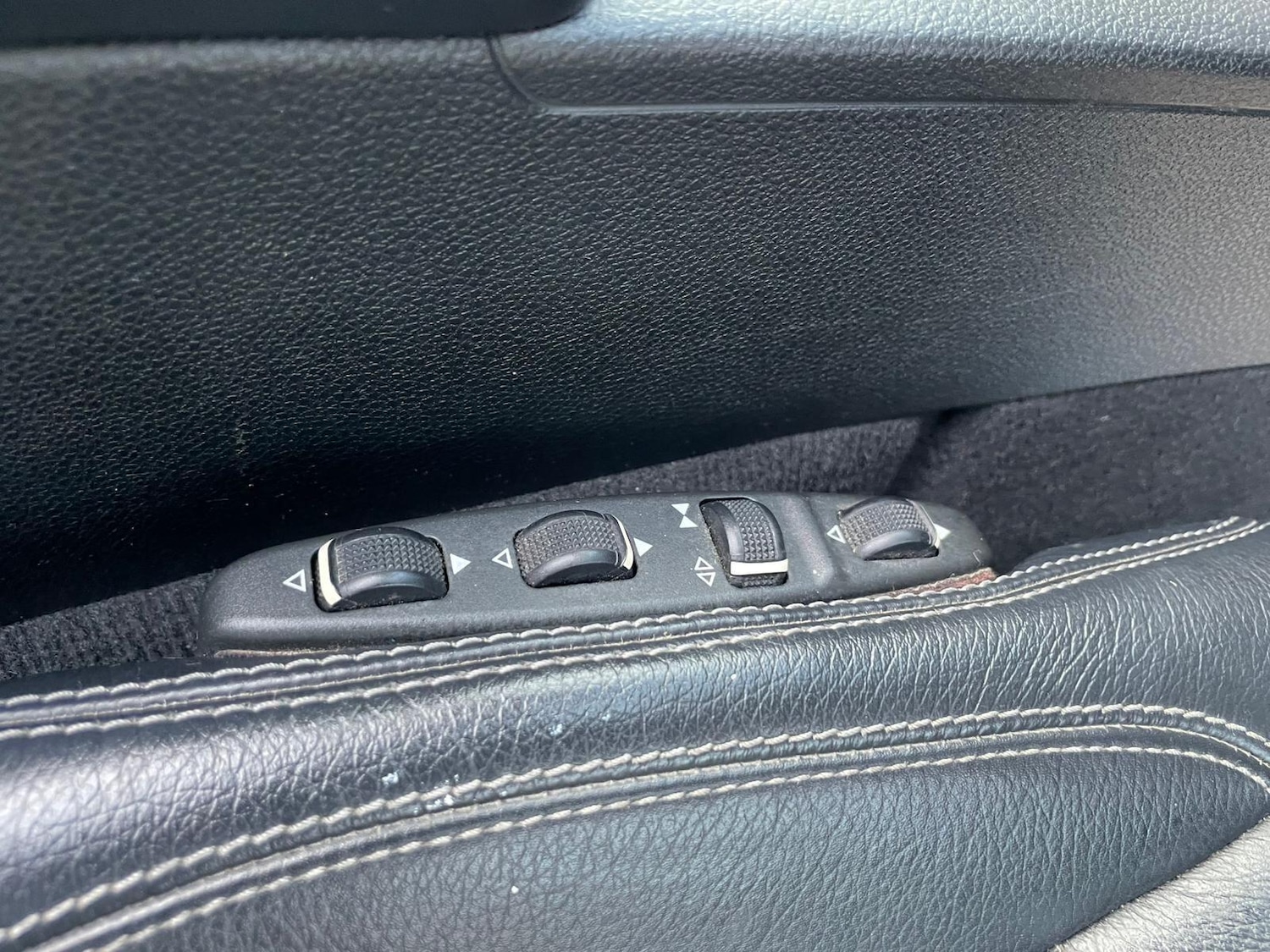 Used Mercedes-Benz E Class 2012 for sale - 77565069: Photo 21