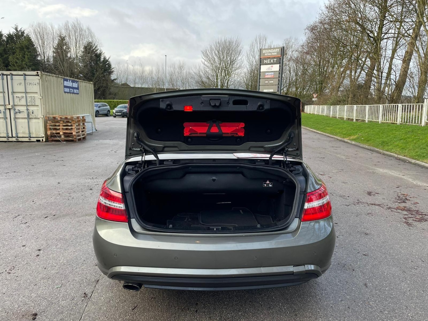 Used Mercedes-Benz E Class 2012 for sale - 77565069: Photo 40