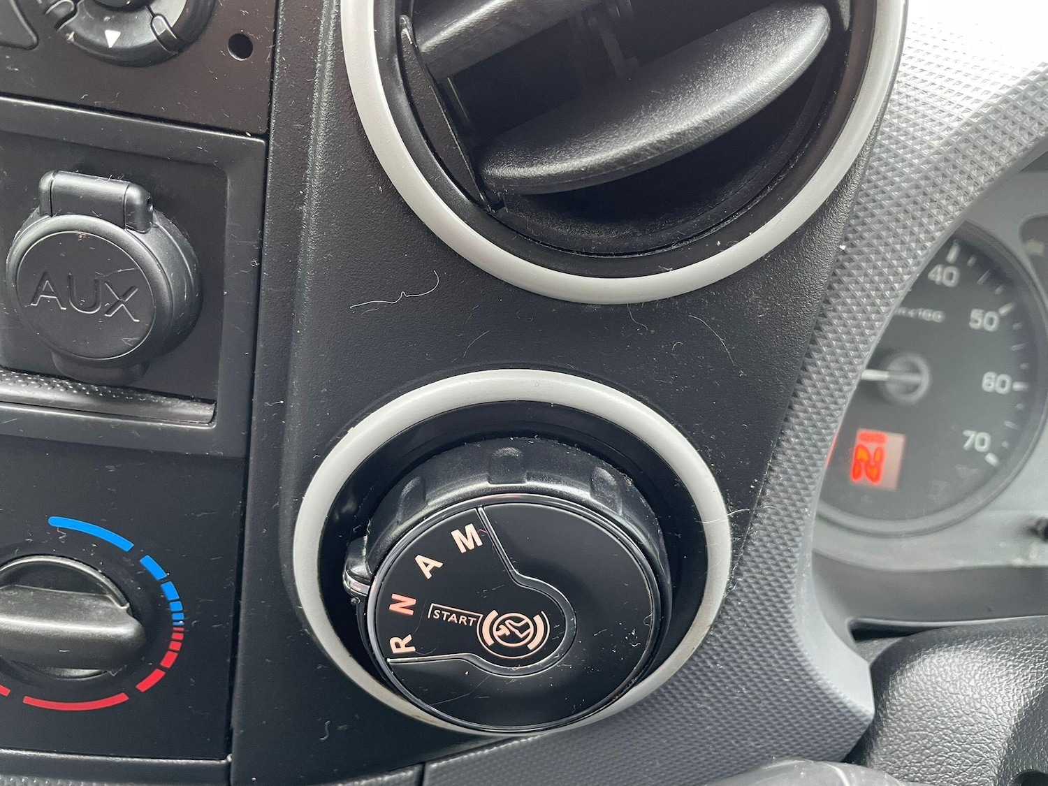 Used Citroen Berlingo 2015 for sale - 77612889: Photo 35