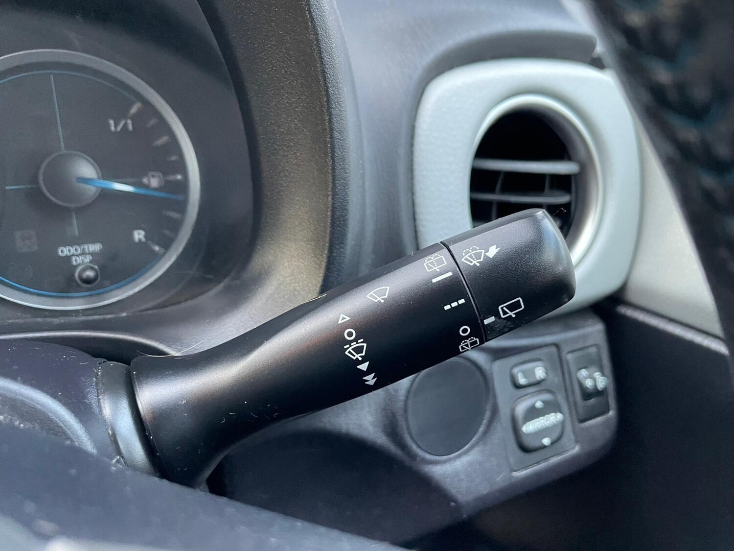 Used Toyota Yaris 2012 for sale - 77559123: Photo 23