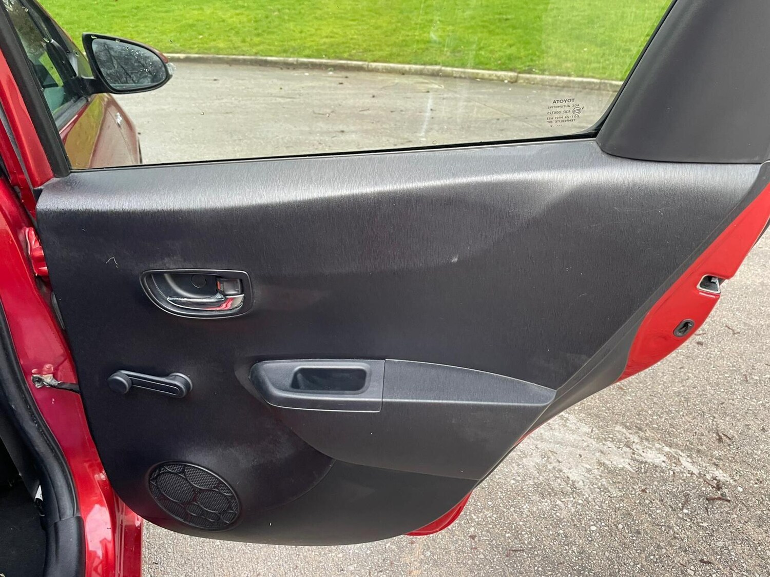 Used Toyota Yaris 2012 for sale - 77559123: Photo 27