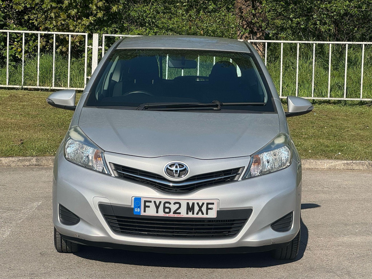 Used Toyota Yaris 2012 for sale - 77387608: Photo 2