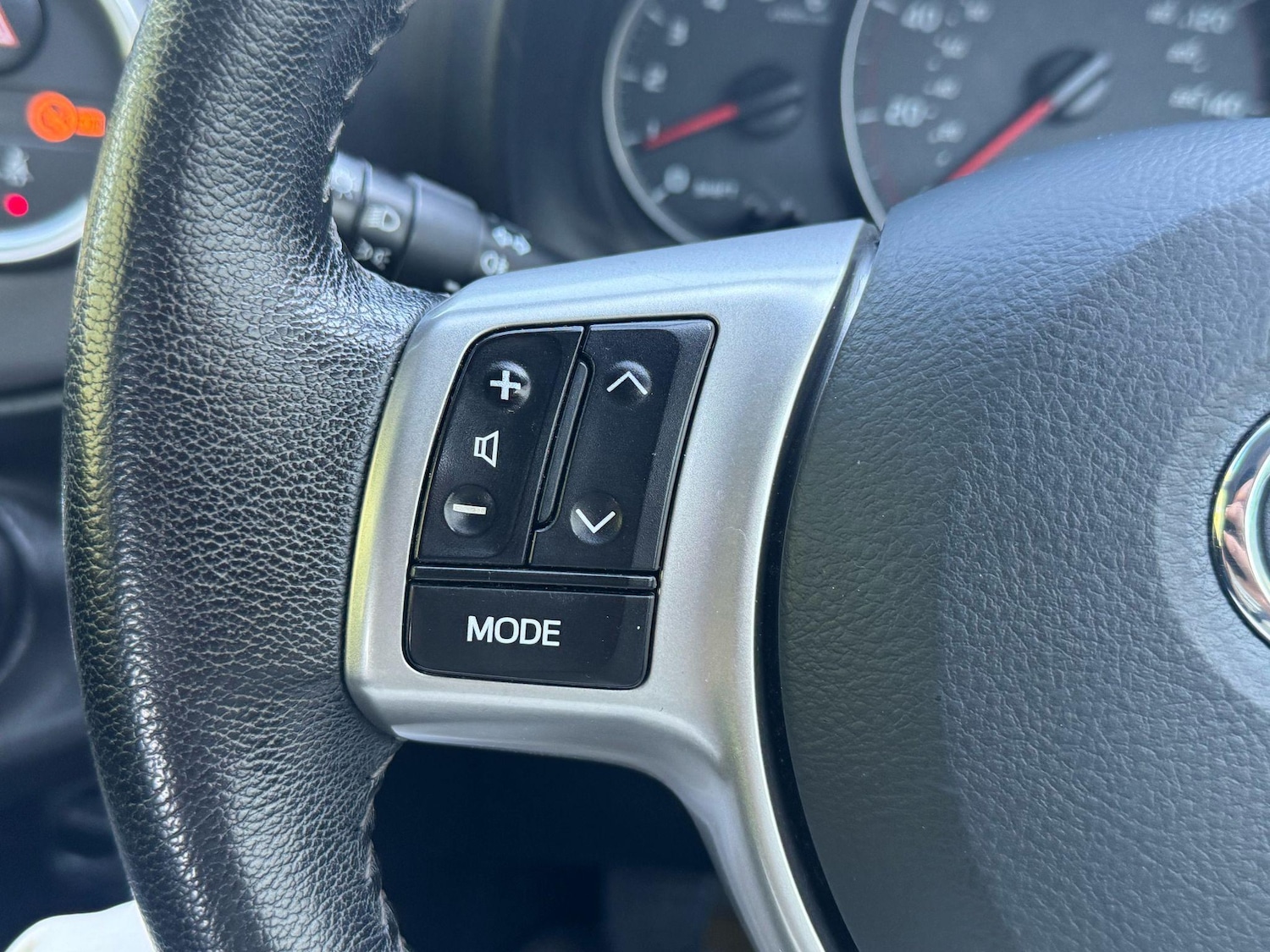 Used Toyota Yaris 2012 for sale - 77387608: Photo 26