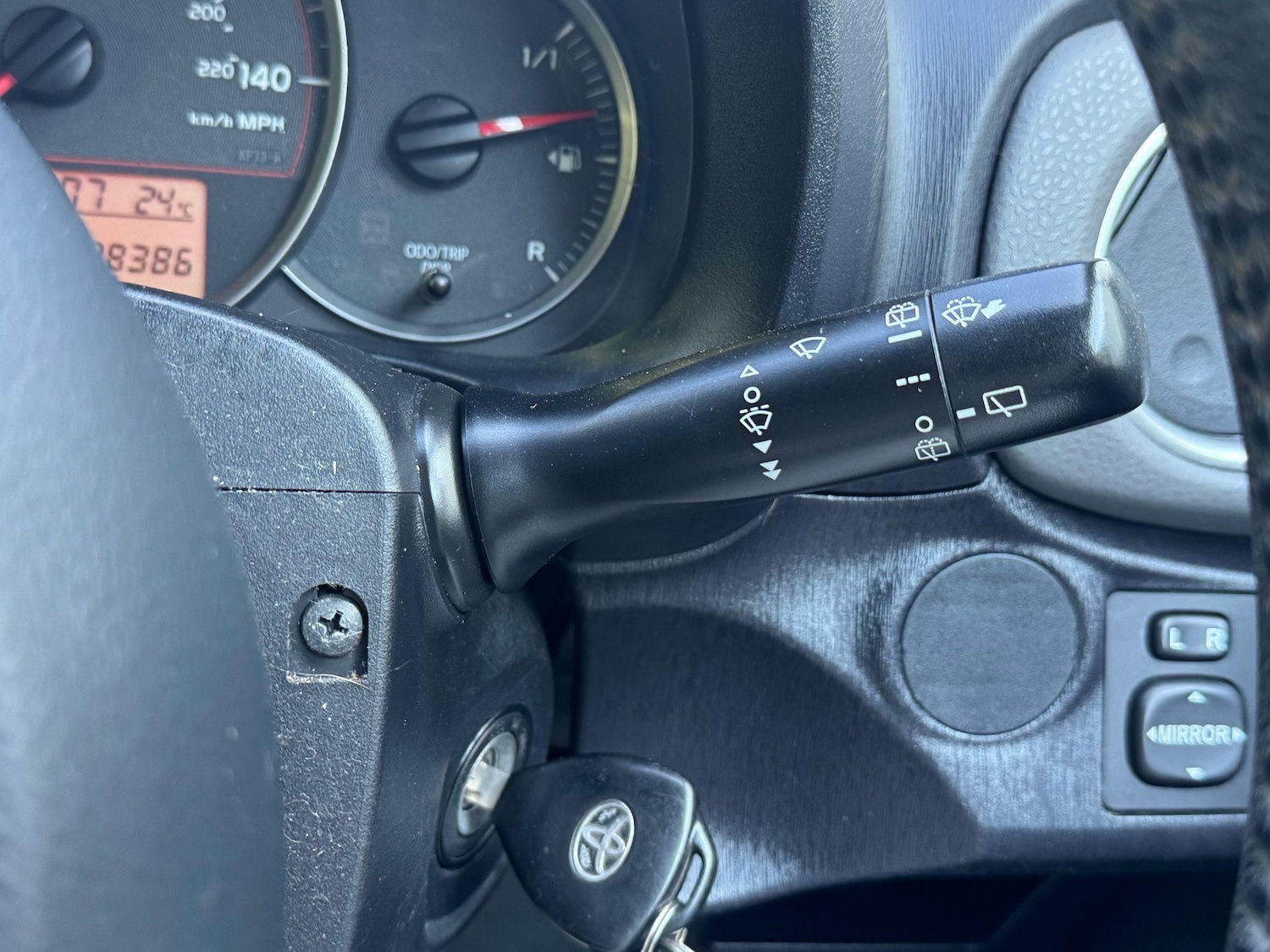 Used Toyota Yaris 2012 for sale - 77387608: Photo 32