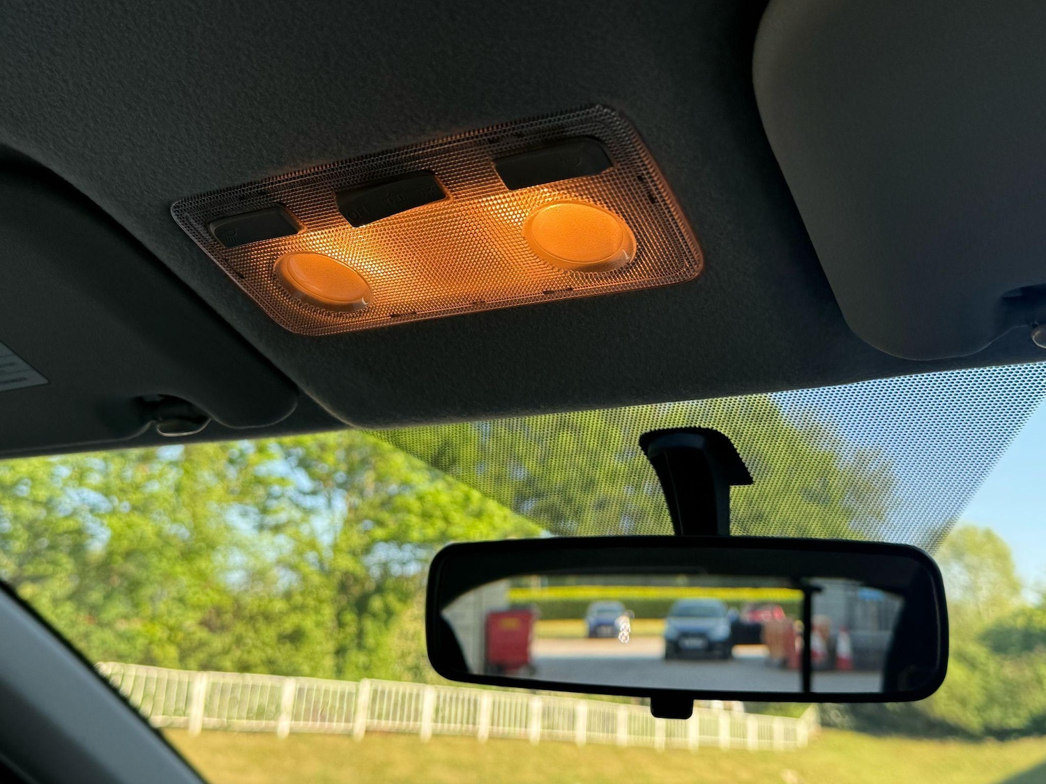 Used Toyota Yaris 2012 for sale - 77387608: Photo 35