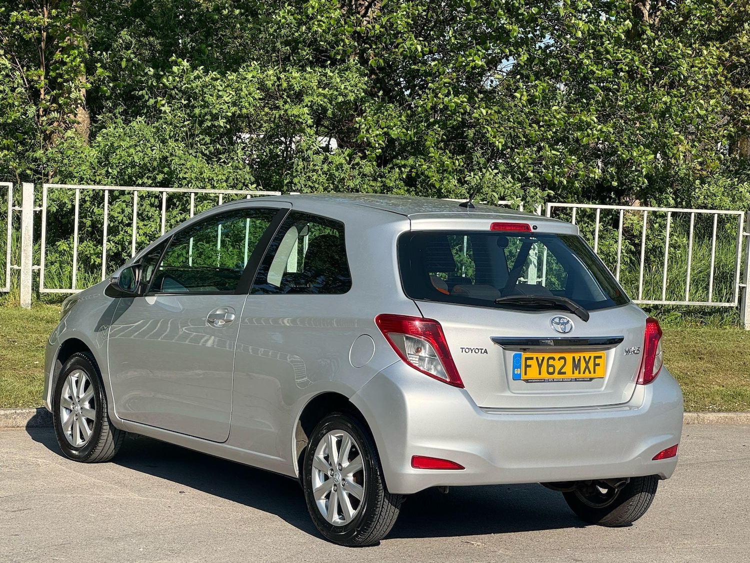 Used Toyota Yaris 2012 for sale - 77387608: Photo 4