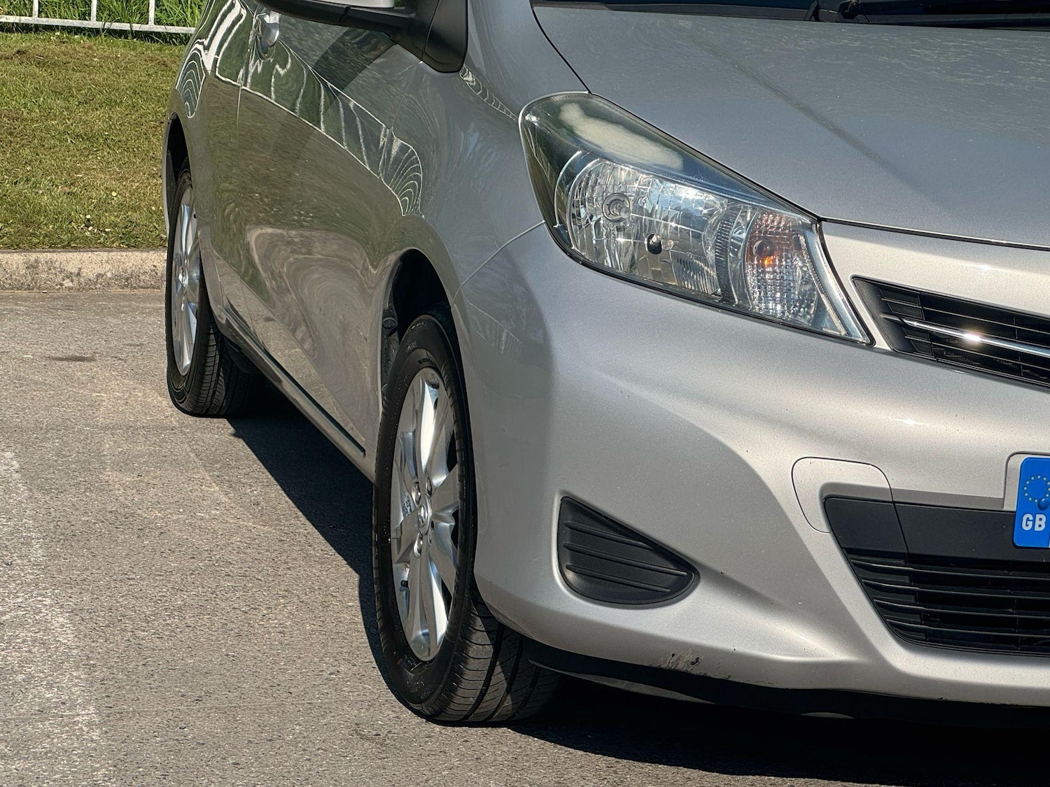 Used Toyota Yaris 2012 for sale - 77387608: Photo 9