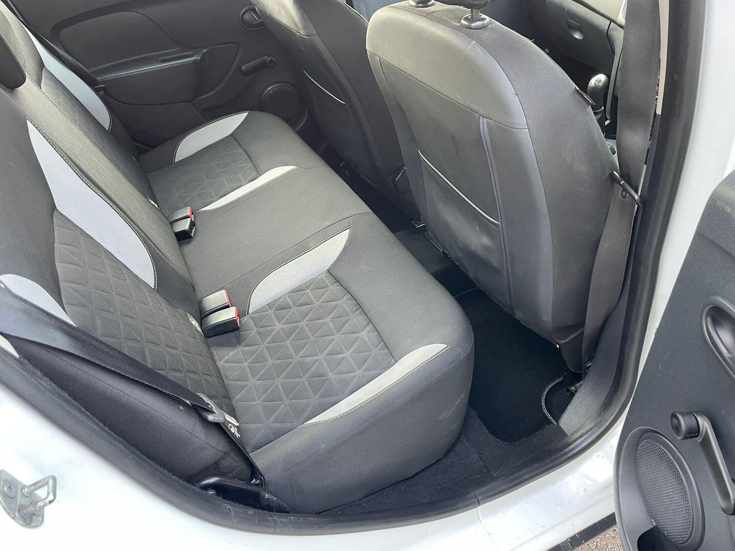 Used Dacia Sandero Stepway 2015 for sale - 77386830: Photo 16