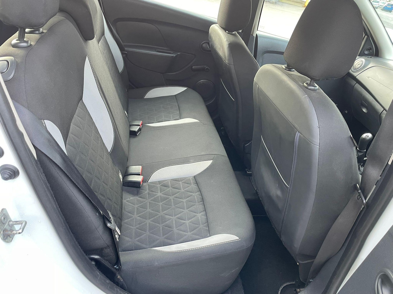 Used Dacia Sandero Stepway 2015 for sale - 77386830: Photo 17