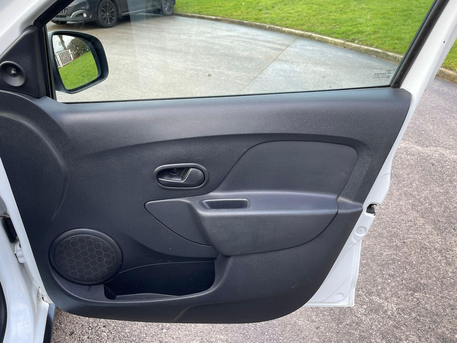 Used Dacia Sandero Stepway 2015 for sale - 77386830: Photo 23